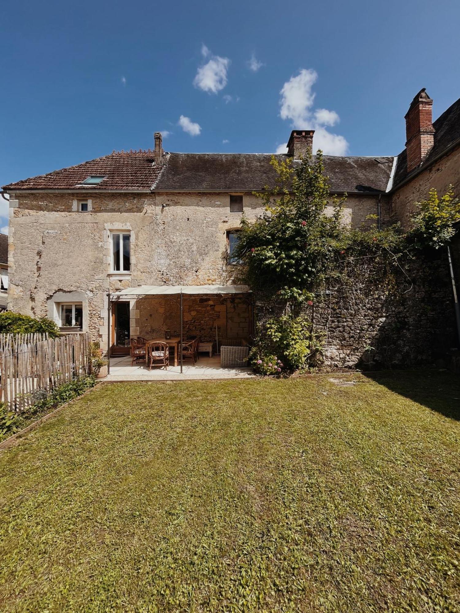 Joli Gite Pour 5 Personnes : Chez Cherrie Saint-Julien-de-Lampon Zewnętrze zdjęcie